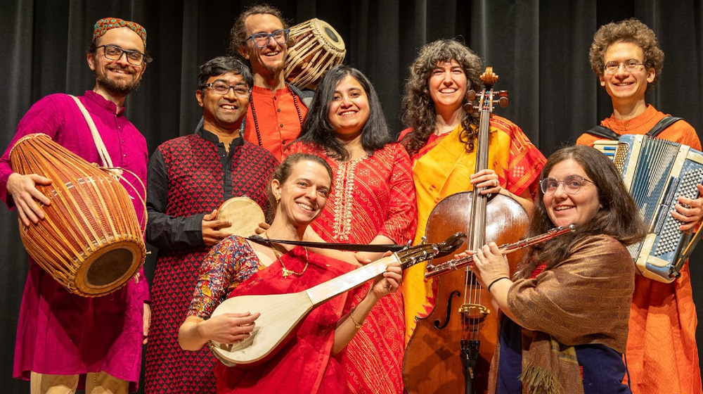 Members of Ochin Pakhi